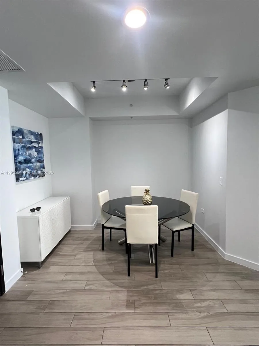 999 Sw 1st Ave 1807, Miami, Florida 33130, Miami, Florida 33130, 2 Bedrooms Bedrooms, ,2 BathroomsBathrooms,Residential Lease,For Rent,999 Sw 1st Ave 1807, Miami, Florida 33130,A11995566