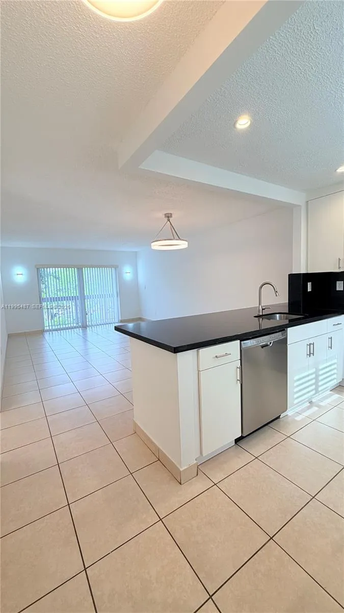7740 Camino Real G303, Miami, Florida 33143, Miami, Florida 33143, 2 Bedrooms Bedrooms, ,1 BathroomBathrooms,Residential Lease,For Rent,7740 Camino Real G303, Miami, Florida 33143,A11995487