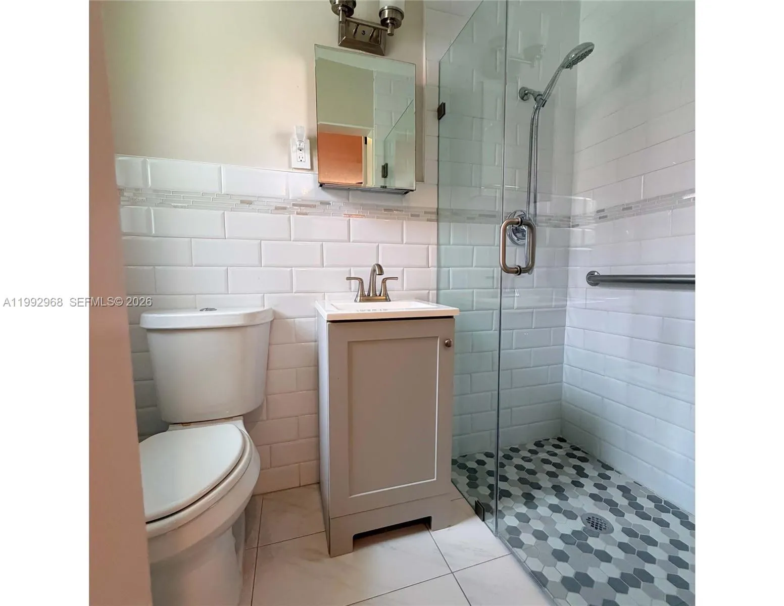 Master En-Suite Bathroom