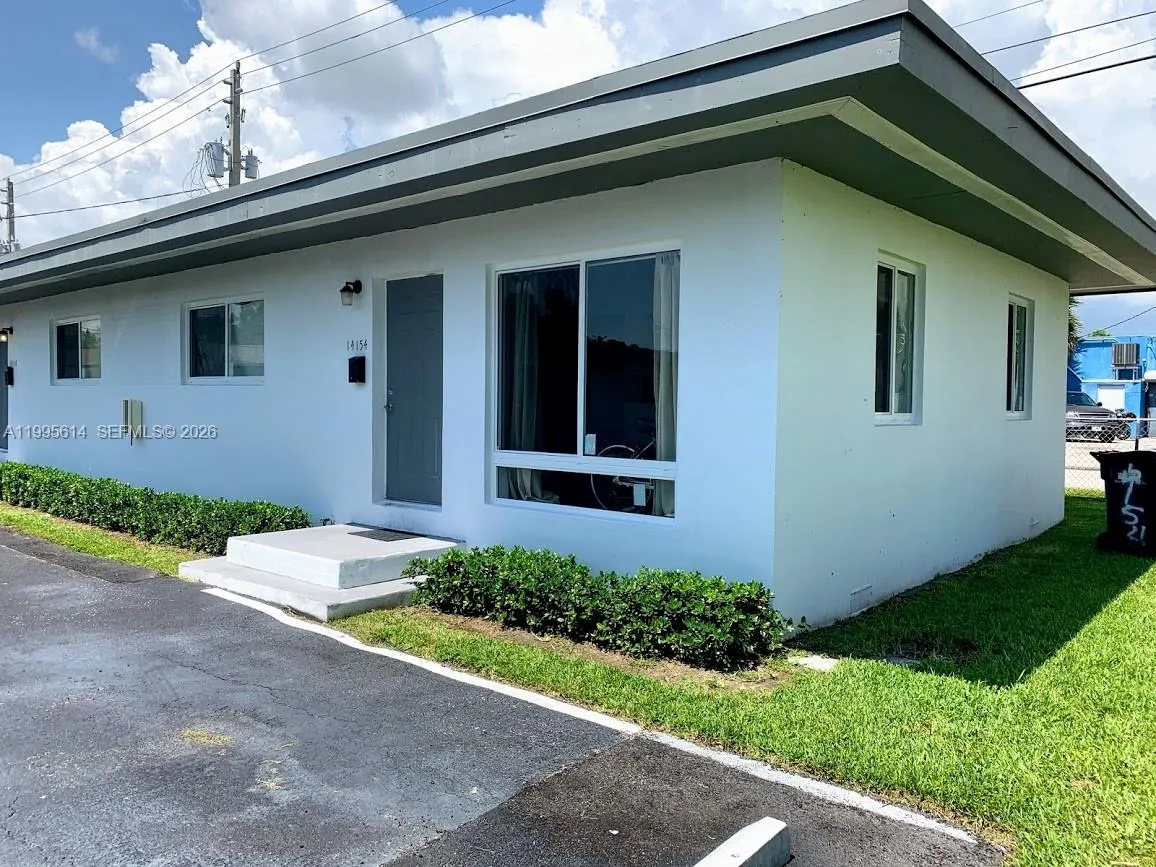 14158 Sw 88th Ave 14158, Palmetto Bay, Florida 331, Palmetto Bay, Florida 33176, 2 Bedrooms Bedrooms, ,1 BathroomBathrooms,Residential Lease,For Rent,14158 Sw 88th Ave 14158, Palmetto Bay, Florida 331,A11995614
