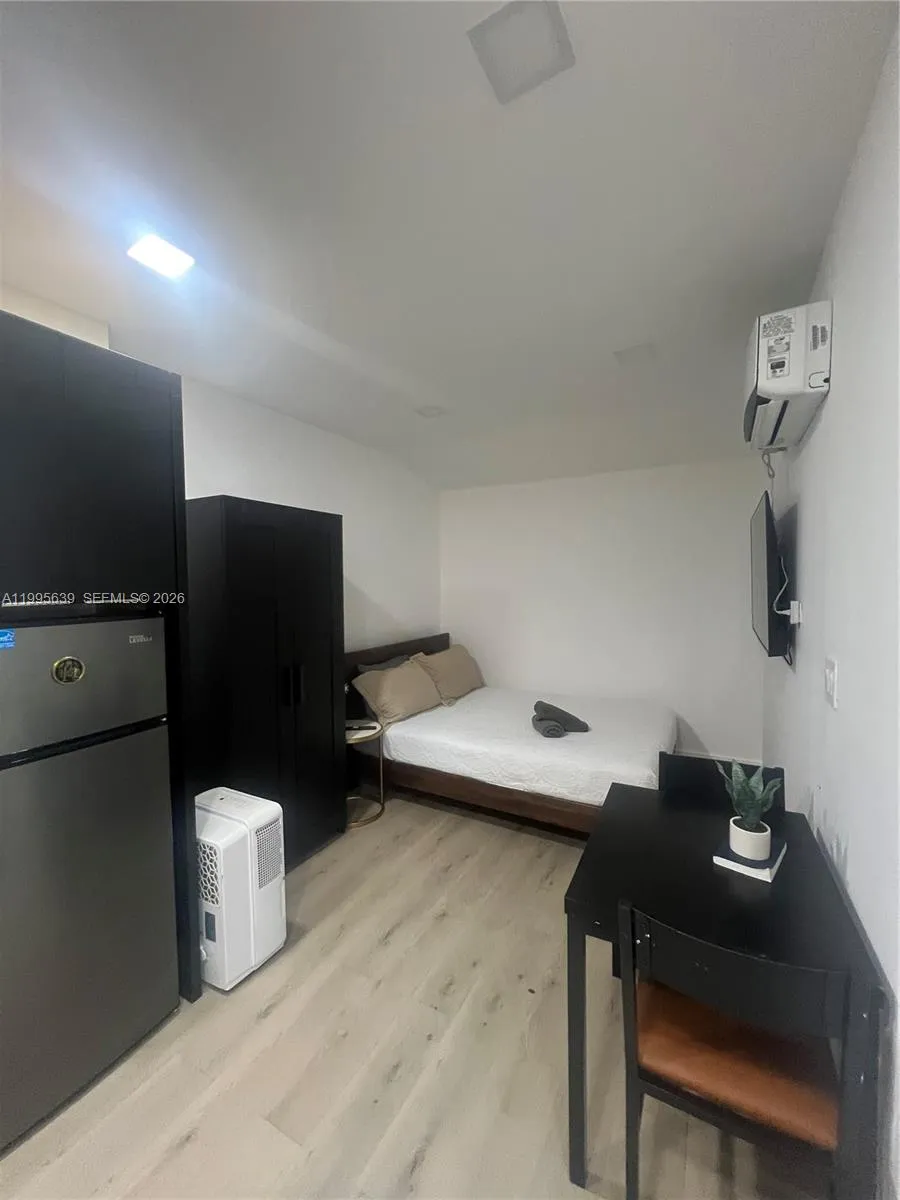 2723 Sw 13th St Studio, Miami, Florida 33145, Miami, Florida 33145, ,1 BathroomBathrooms,Residential Lease,For Rent,2723 Sw 13th St Studio, Miami, Florida 33145,A11995639 2723 Sw 13th St Studio, Miami, Florida 33145, Miami, Florida 33145, ,1 BathroomBathrooms,Residential Lease,For Rent,2723 Sw 13th St Studio, Miami, Florida 33145,A11995639