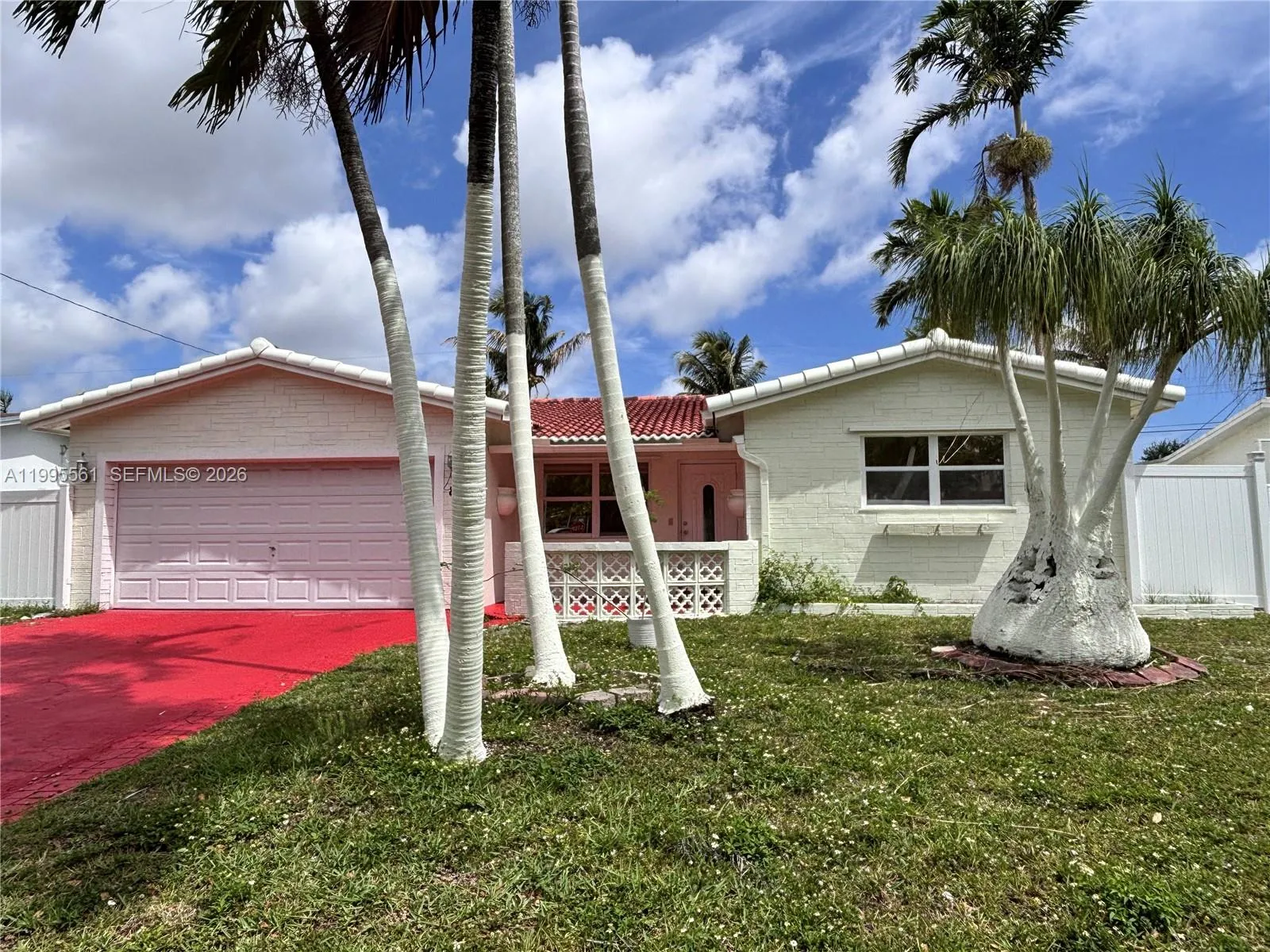 839 S Highland Dr Right, Hollywood, Florida 33021, Hollywood, Florida 33021, 2 Bedrooms Bedrooms, ,2 BathroomsBathrooms,Residential Lease,For Rent,839 S Highland Dr Right, Hollywood, Florida 33021,A11995561