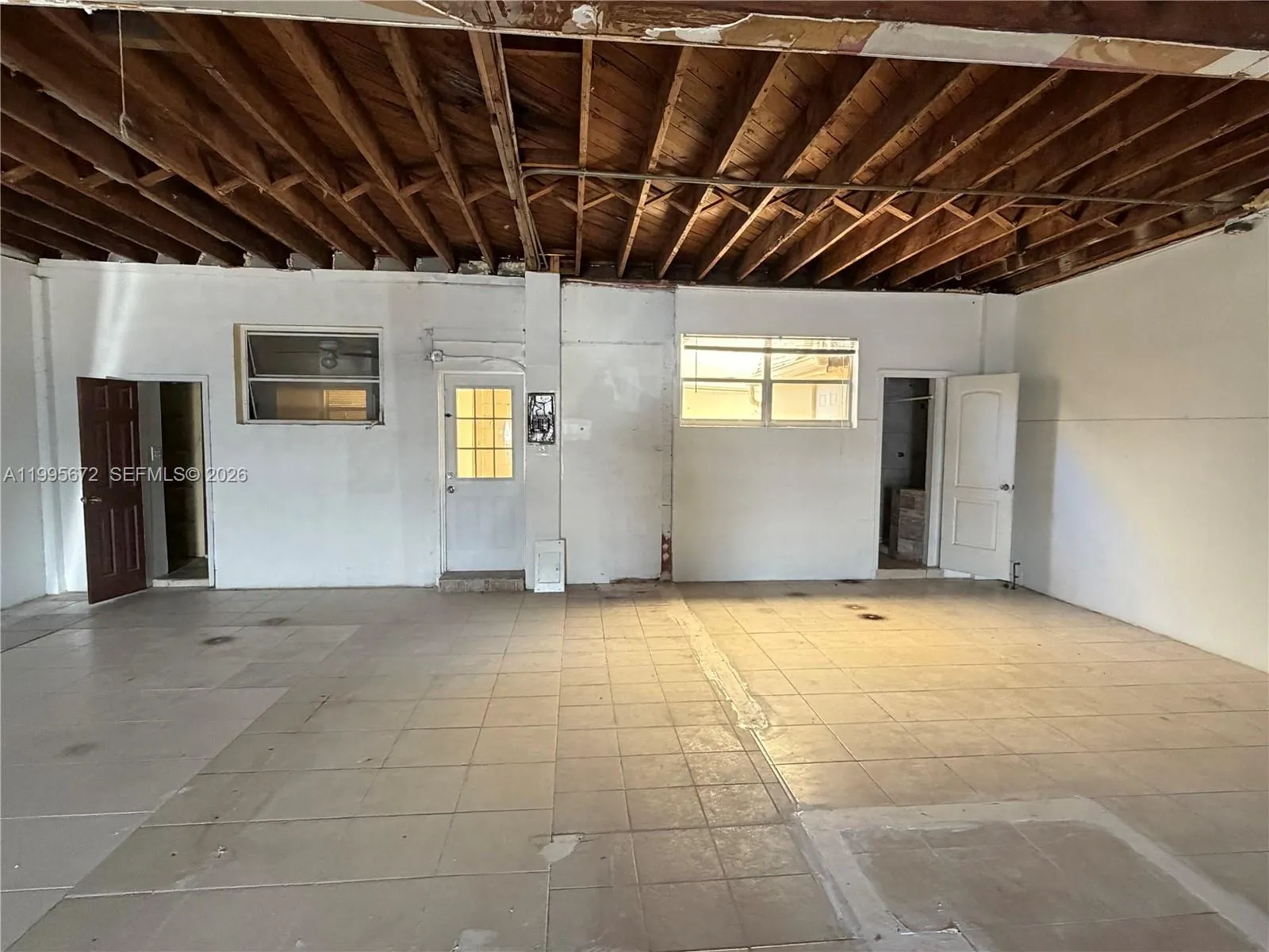 1017 N 20th Ave, Hollywood, Florida 33020, Hollywood, Florida 33020, ,Commercial Lease,For Rent,1017 N 20th Ave, Hollywood, Florida 33020,A11995672
