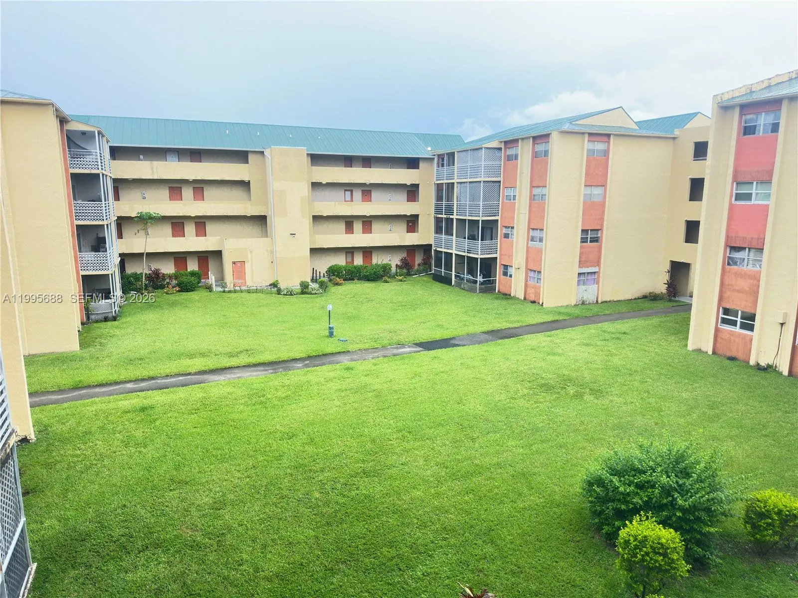 3600 Nw 21st St 309, Lauderdale Lakes, Florida 333, Lauderdale Lakes, Florida 33311, 2 Bedrooms Bedrooms, ,2 BathroomsBathrooms,Residential,For Sale,3600 Nw 21st St 309, Lauderdale Lakes, Florida 333,A11995688