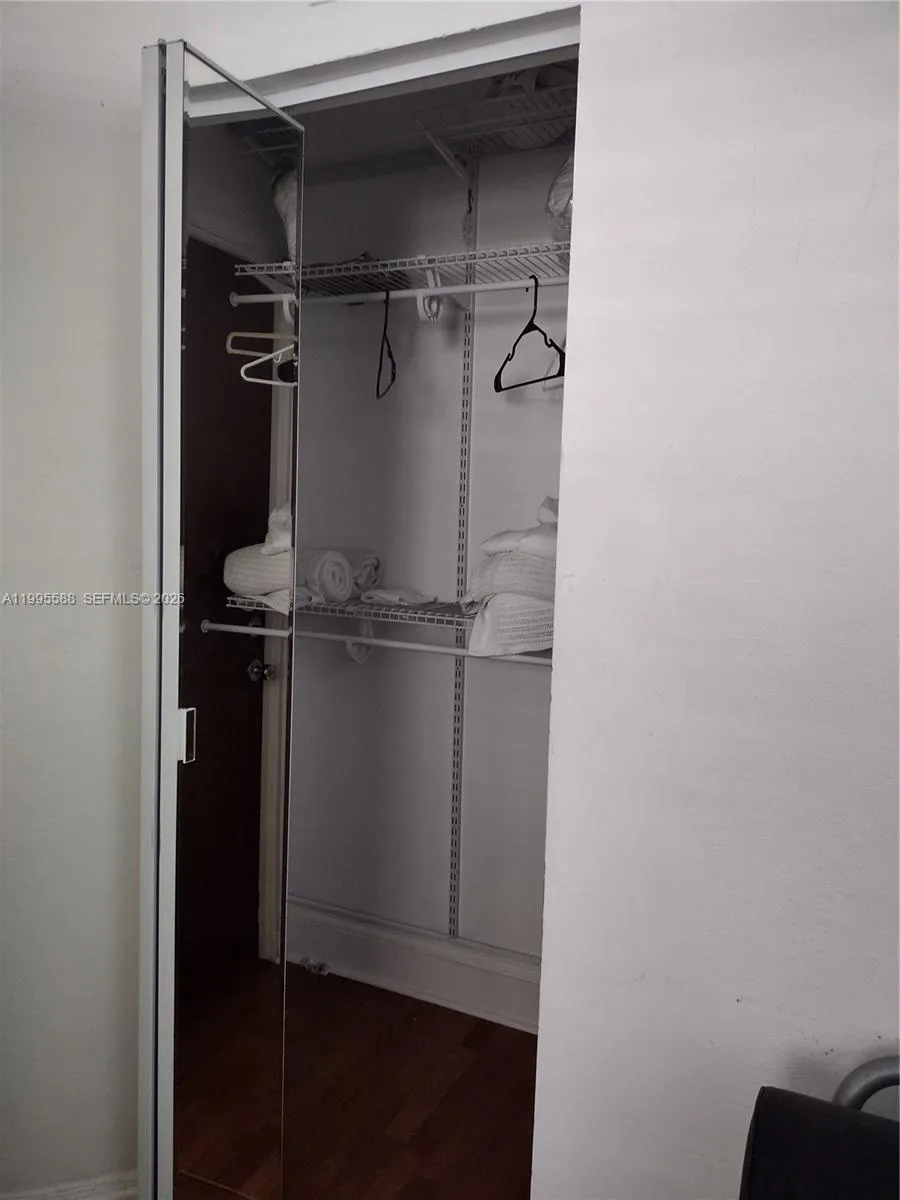 710 Pennsylvania Av 4, Miami Beach, Florida 33139, Miami Beach, Florida 33139, 1 Bedroom Bedrooms, ,1 BathroomBathrooms,Residential Lease,For Rent,710 Pennsylvania Av 4, Miami Beach, Florida 33139,A11995588