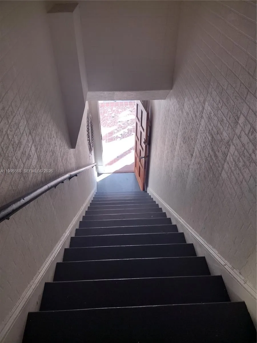 710 Pennsylvania Av 4, Miami Beach, Florida 33139, Miami Beach, Florida 33139, 1 Bedroom Bedrooms, ,1 BathroomBathrooms,Residential Lease,For Rent,710 Pennsylvania Av 4, Miami Beach, Florida 33139,A11995588