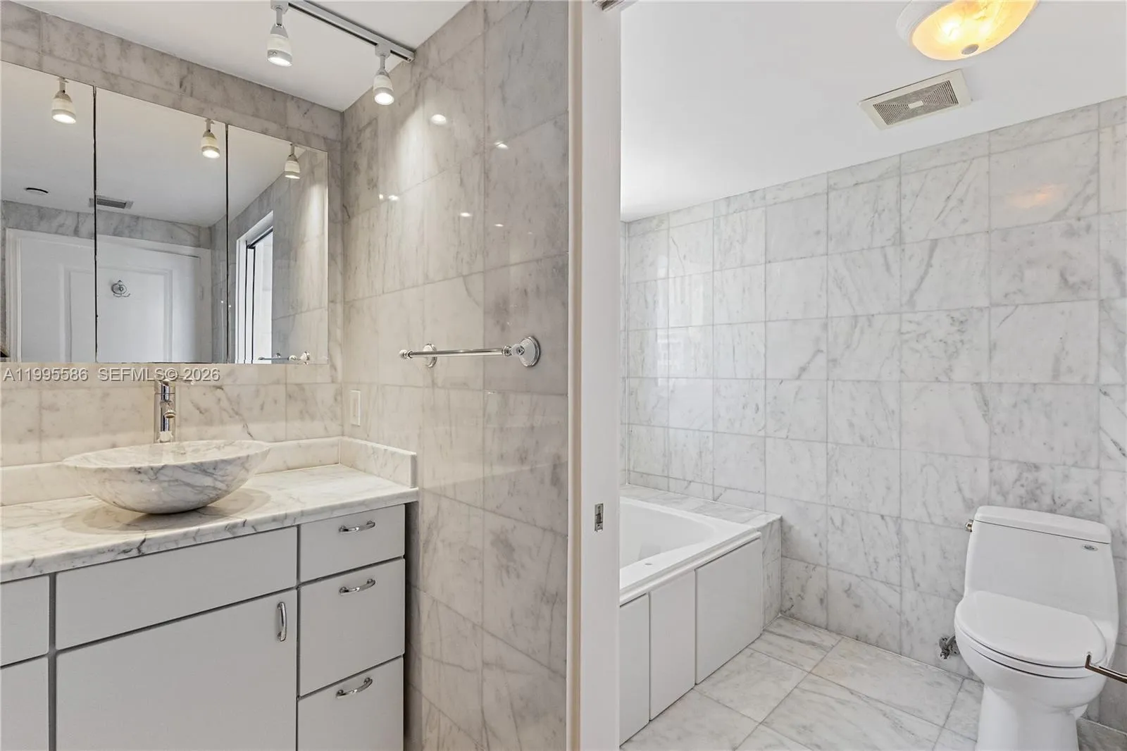 1250 S Miami Ave 3506, Miami, Florida 33130, Miami, Florida 33130, 3 Bedrooms Bedrooms, ,2 BathroomsBathrooms,Residential,For Sale,1250 S Miami Ave 3506, Miami, Florida 33130,A11995586