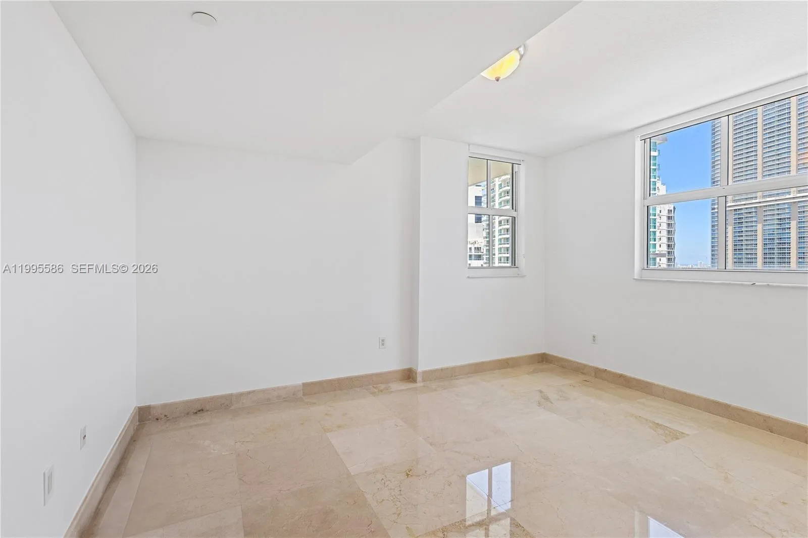 1250 S Miami Ave 3506, Miami, Florida 33130, Miami, Florida 33130, 3 Bedrooms Bedrooms, ,2 BathroomsBathrooms,Residential,For Sale,1250 S Miami Ave 3506, Miami, Florida 33130,A11995586