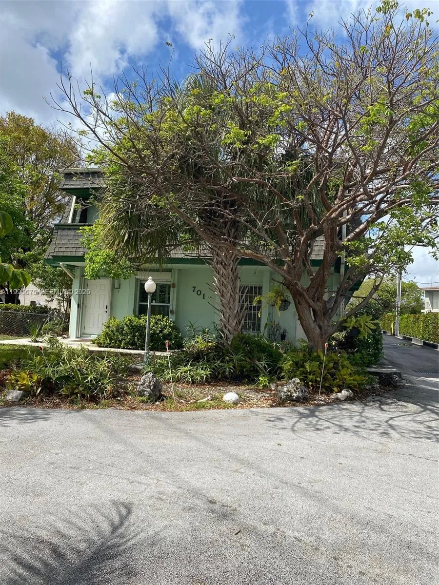 701 S Royal Poinciana Blvd 8, Miami Springs, Flori, Miami Springs, Florida 33166, 1 Bedroom Bedrooms, ,1 BathroomBathrooms,Residential Lease,For Rent,701 S Royal Poinciana Blvd 8, Miami Springs, Flori,A11995675