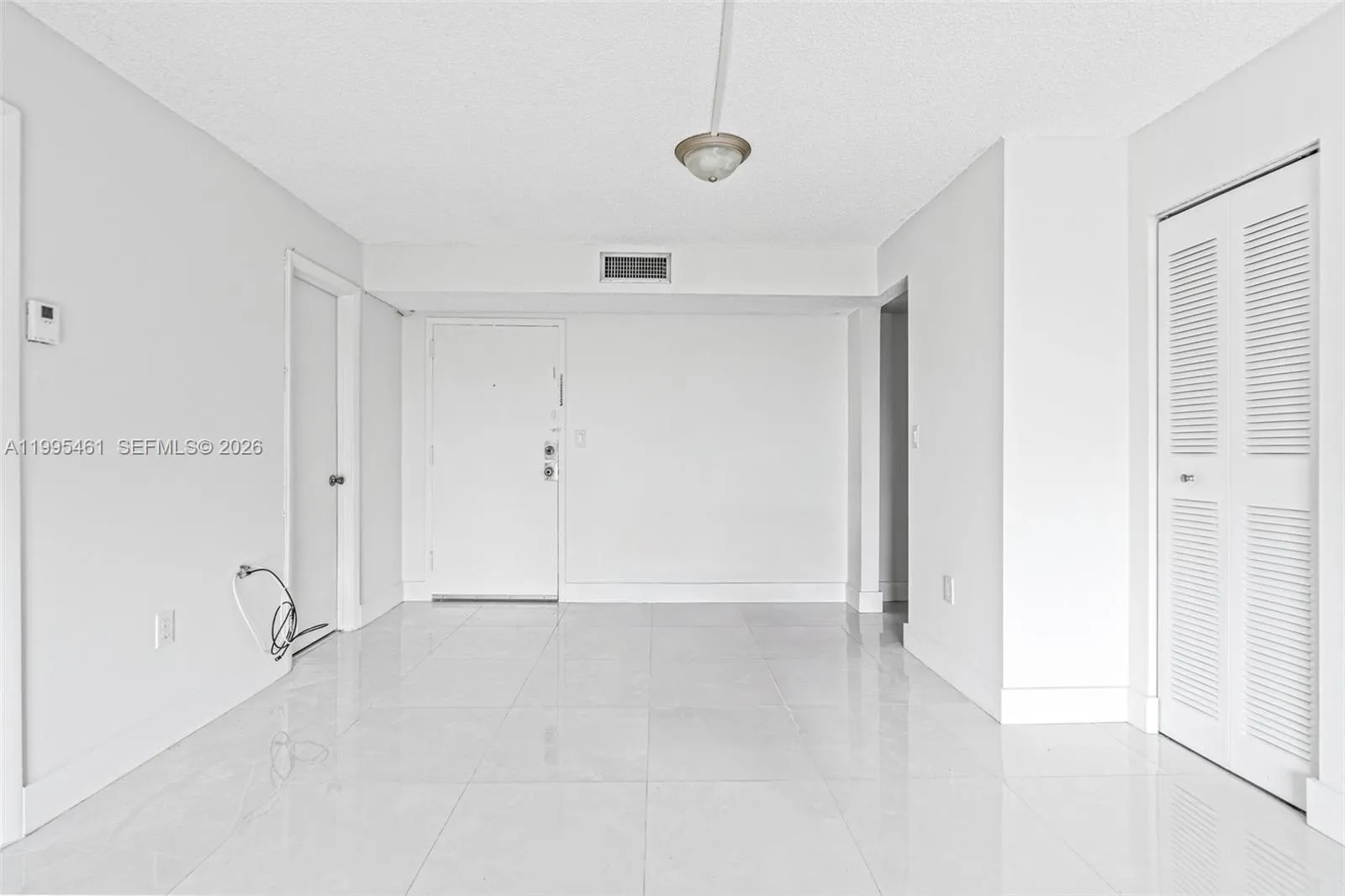 4801 Nw 7th St 407-16, Miami, Florida 33126, Miami, Florida 33126, 2 Bedrooms Bedrooms, ,2 BathroomsBathrooms,Residential Lease,For Rent,4801 Nw 7th St 407-16, Miami, Florida 33126,A11995461
