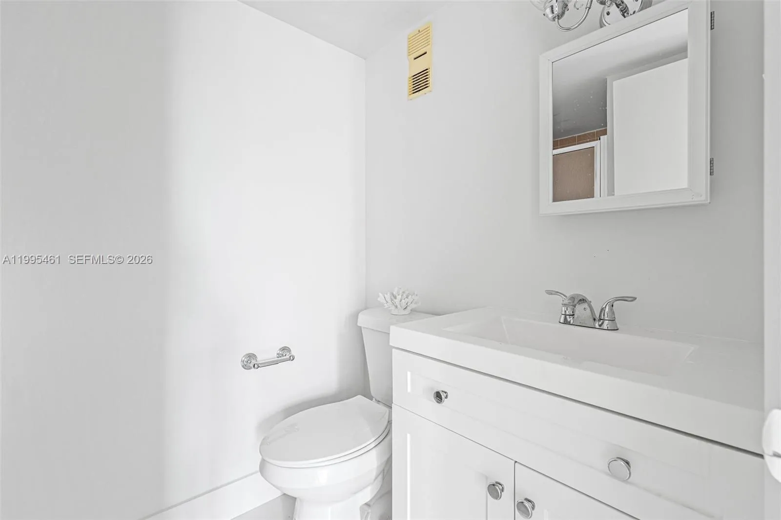 4801 Nw 7th St 407-16, Miami, Florida 33126, Miami, Florida 33126, 2 Bedrooms Bedrooms, ,2 BathroomsBathrooms,Residential Lease,For Rent,4801 Nw 7th St 407-16, Miami, Florida 33126,A11995461