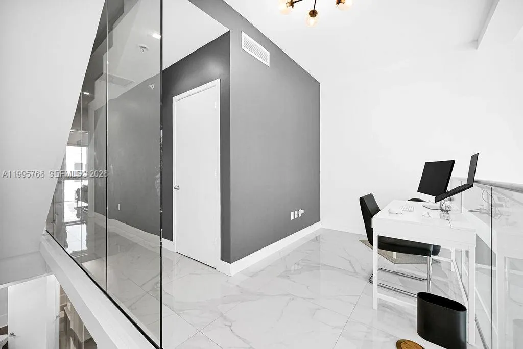 455 Ne 39th St 205, Miami, Florida 33137, Miami, Florida 33137, 2 Bedrooms Bedrooms, ,2 BathroomsBathrooms,Residential,For Sale,455 Ne 39th St 205, Miami, Florida 33137,A11995766