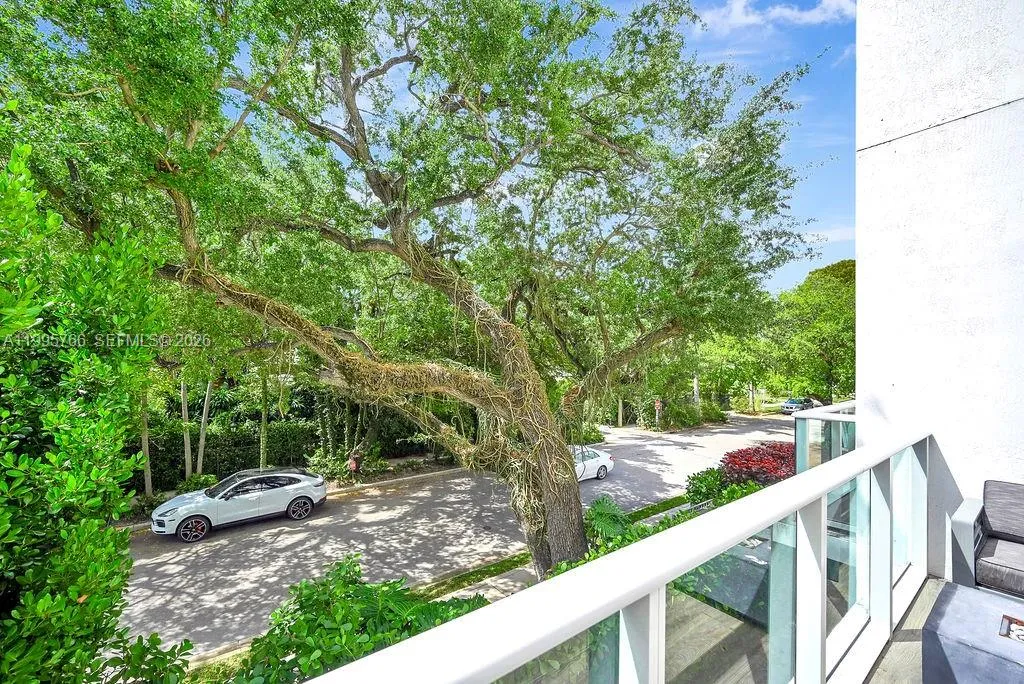 455 Ne 39th St 205, Miami, Florida 33137, Miami, Florida 33137, 2 Bedrooms Bedrooms, ,2 BathroomsBathrooms,Residential,For Sale,455 Ne 39th St 205, Miami, Florida 33137,A11995766