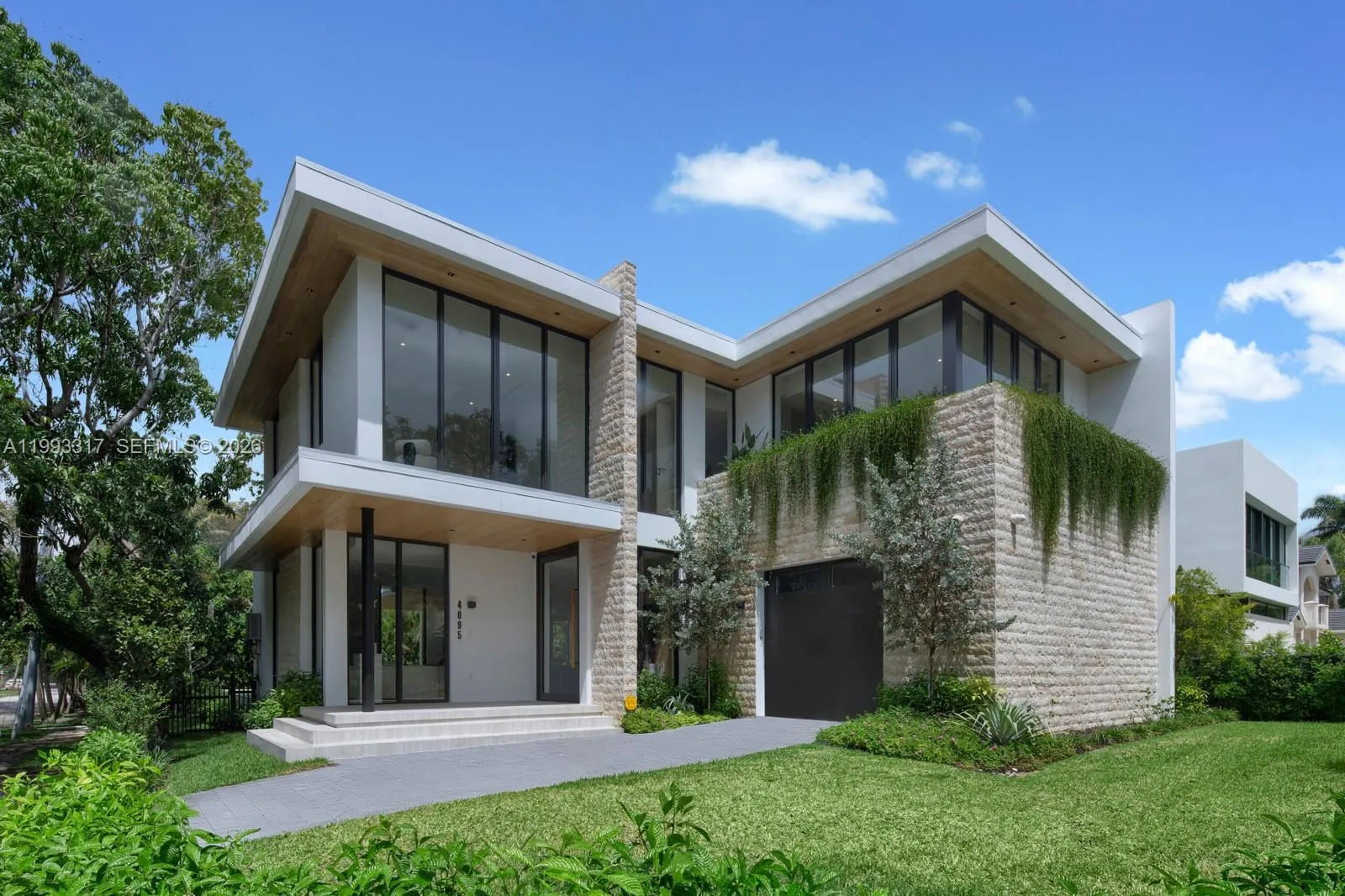 4095 Hardie Ave, Miami, Florida 33133, Miami, Florida 33133, 5 Bedrooms Bedrooms, ,5 BathroomsBathrooms,Residential,For Sale,4095 Hardie Ave, Miami, Florida 33133,A11993317