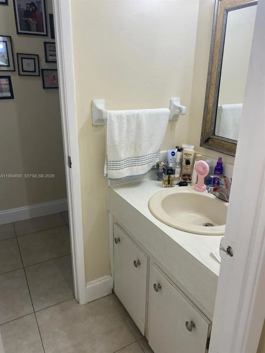 1700 Ne 191st St 304, Miami, Florida 33179, Miami, Florida 33179, 1 Bedroom Bedrooms, ,1 BathroomBathrooms,Residential,For Sale,1700 Ne 191st St 304, Miami, Florida 33179,A11994699