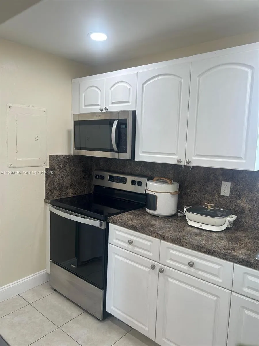 1700 Ne 191st St 304, Miami, Florida 33179, Miami, Florida 33179, 1 Bedroom Bedrooms, ,1 BathroomBathrooms,Residential,For Sale,1700 Ne 191st St 304, Miami, Florida 33179,A11994699