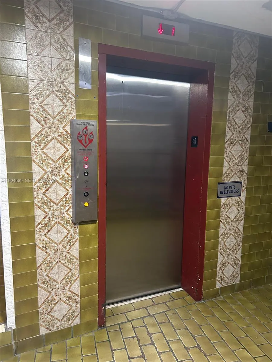 1700 Ne 191st St 304, Miami, Florida 33179, Miami, Florida 33179, 1 Bedroom Bedrooms, ,1 BathroomBathrooms,Residential,For Sale,1700 Ne 191st St 304, Miami, Florida 33179,A11994699