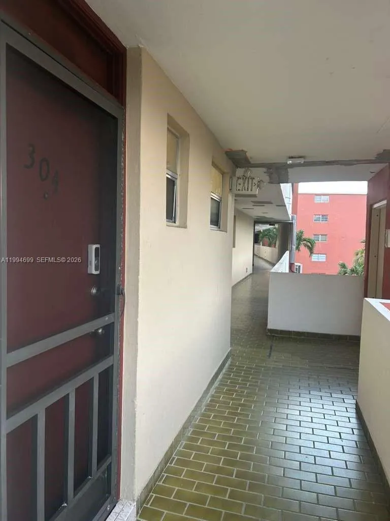 1700 Ne 191st St 304, Miami, Florida 33179, Miami, Florida 33179, 1 Bedroom Bedrooms, ,1 BathroomBathrooms,Residential,For Sale,1700 Ne 191st St 304, Miami, Florida 33179,A11994699