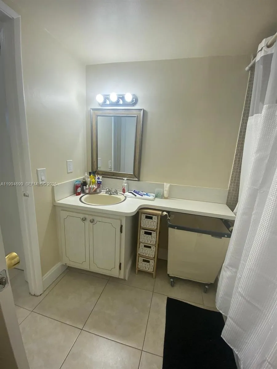 1700 Ne 191st St 304, Miami, Florida 33179, Miami, Florida 33179, 1 Bedroom Bedrooms, ,1 BathroomBathrooms,Residential,For Sale,1700 Ne 191st St 304, Miami, Florida 33179,A11994699