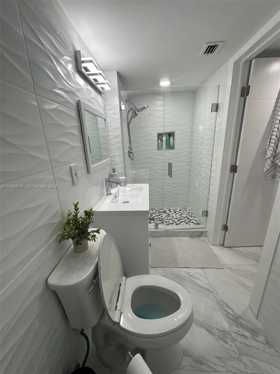 19195 Ne 36th Ct 201, Aventura, Florida 33180, Aventura, Florida 33180, 2 Bedrooms Bedrooms, ,2 BathroomsBathrooms,Residential Lease,For Rent,19195 Ne 36th Ct 201, Aventura, Florida 33180,A11995876