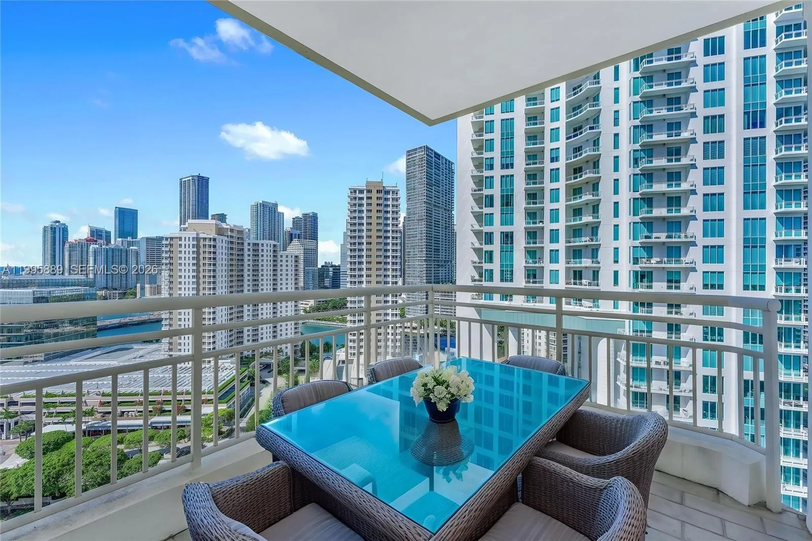 888 Brickell Key Dr 2201, Miami, Florida 33131, Miami, Florida 33131, 1 Bedroom Bedrooms, ,1 BathroomBathrooms,Residential,For Sale,888 Brickell Key Dr 2201, Miami, Florida 33131,A11995889