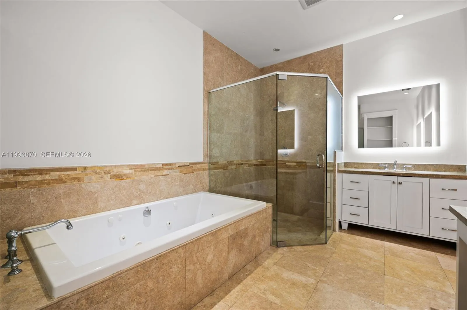 530 Valencia Ave 2, Coral Gables, Florida 33134, Coral Gables, Florida 33134, 4 Bedrooms Bedrooms, ,4 BathroomsBathrooms,Residential Lease,For Rent,530 Valencia Ave 2, Coral Gables, Florida 33134,A11993870