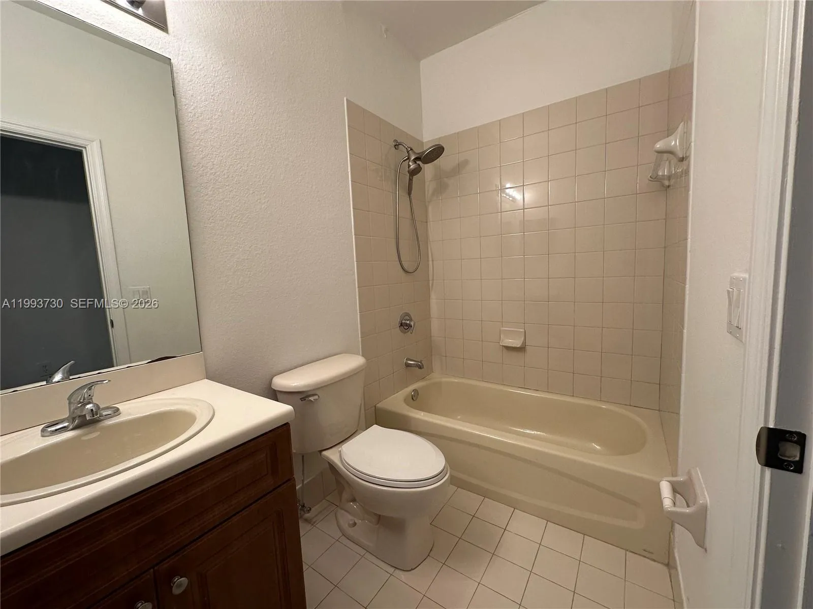 11202 Nw 83rd St 214, Doral, Florida 33178, Doral, Florida 33178, 3 Bedrooms Bedrooms, ,2 BathroomsBathrooms,Residential Lease,For Rent,11202 Nw 83rd St 214, Doral, Florida 33178,A11993730