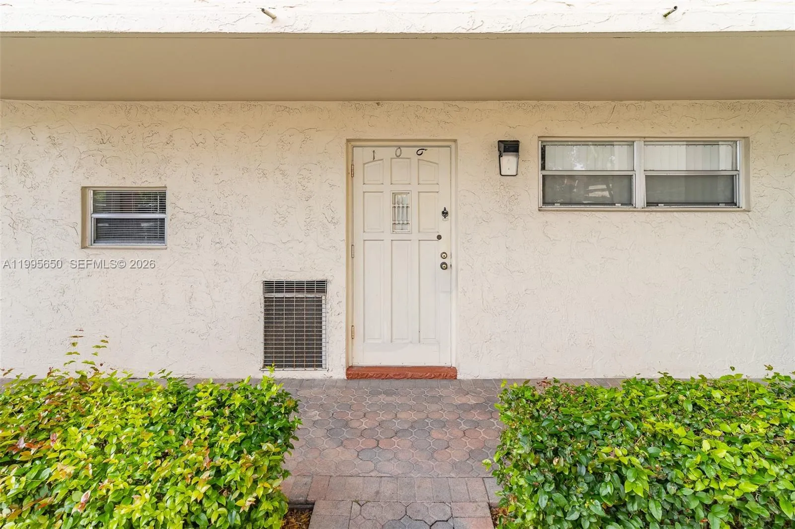 9820 S Hollybrook Lake Dr 106, Pembroke Pines, Flo, Pembroke Pines, Florida 33025, 1 Bedroom Bedrooms, ,1 BathroomBathrooms,Residential,For Sale,9820 S Hollybrook Lake Dr 106, Pembroke Pines, Flo,A11995650