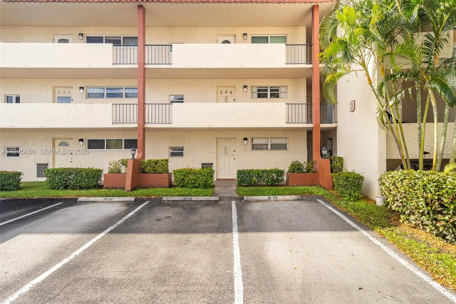 9820 S Hollybrook Lake Dr 106, Pembroke Pines, Flo, Pembroke Pines, Florida 33025, 1 Bedroom Bedrooms, ,1 BathroomBathrooms,Residential,For Sale,9820 S Hollybrook Lake Dr 106, Pembroke Pines, Flo,A11995650