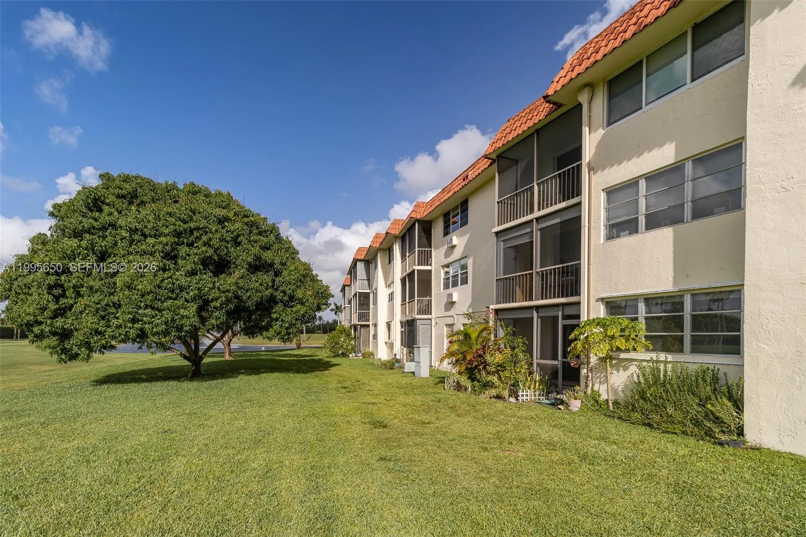9820 S Hollybrook Lake Dr 106, Pembroke Pines, Flo, Pembroke Pines, Florida 33025, 1 Bedroom Bedrooms, ,1 BathroomBathrooms,Residential,For Sale,9820 S Hollybrook Lake Dr 106, Pembroke Pines, Flo,A11995650