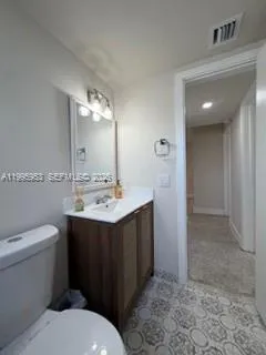 1607 Nw 16th Ave 1, Miami, Florida 33125, Miami, Florida 33125, 2 Bedrooms Bedrooms, ,1 BathroomBathrooms,Residential Lease,For Rent,1607 Nw 16th Ave 1, Miami, Florida 33125,A11995953