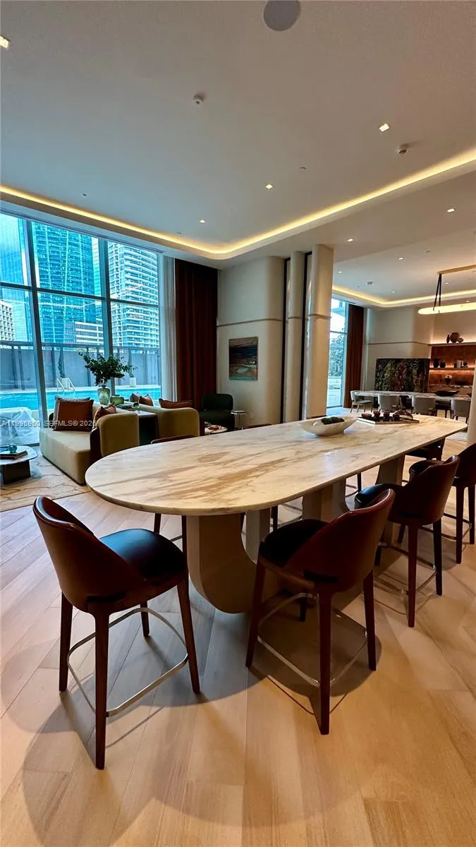 77 Se 5th Street 2908, Miami, Florida 33131, Miami, Florida 33131, 1 Bedroom Bedrooms, ,1 BathroomBathrooms,Residential Lease,For Rent,77 Se 5th Street 2908, Miami, Florida 33131,A11995950