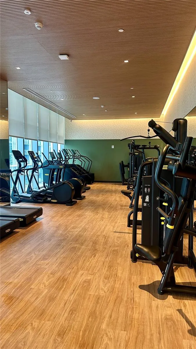 77 Se 5th Street 2908, Miami, Florida 33131, Miami, Florida 33131, 1 Bedroom Bedrooms, ,1 BathroomBathrooms,Residential Lease,For Rent,77 Se 5th Street 2908, Miami, Florida 33131,A11995950