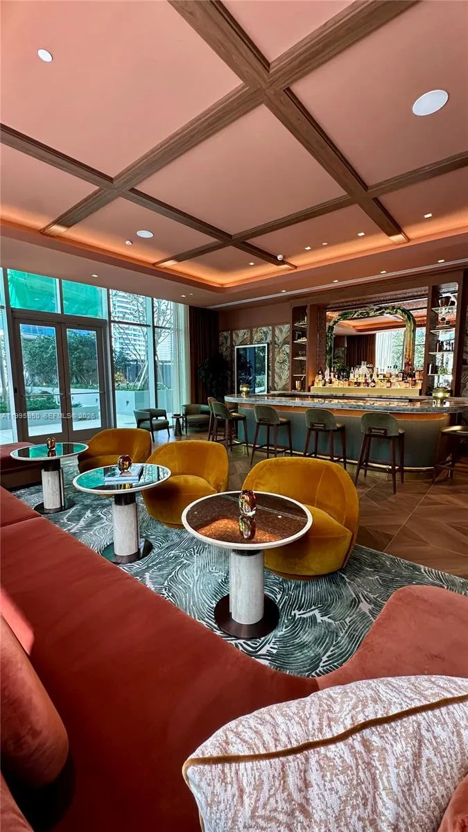 77 Se 5th Street 2908, Miami, Florida 33131, Miami, Florida 33131, 1 Bedroom Bedrooms, ,1 BathroomBathrooms,Residential Lease,For Rent,77 Se 5th Street 2908, Miami, Florida 33131,A11995950