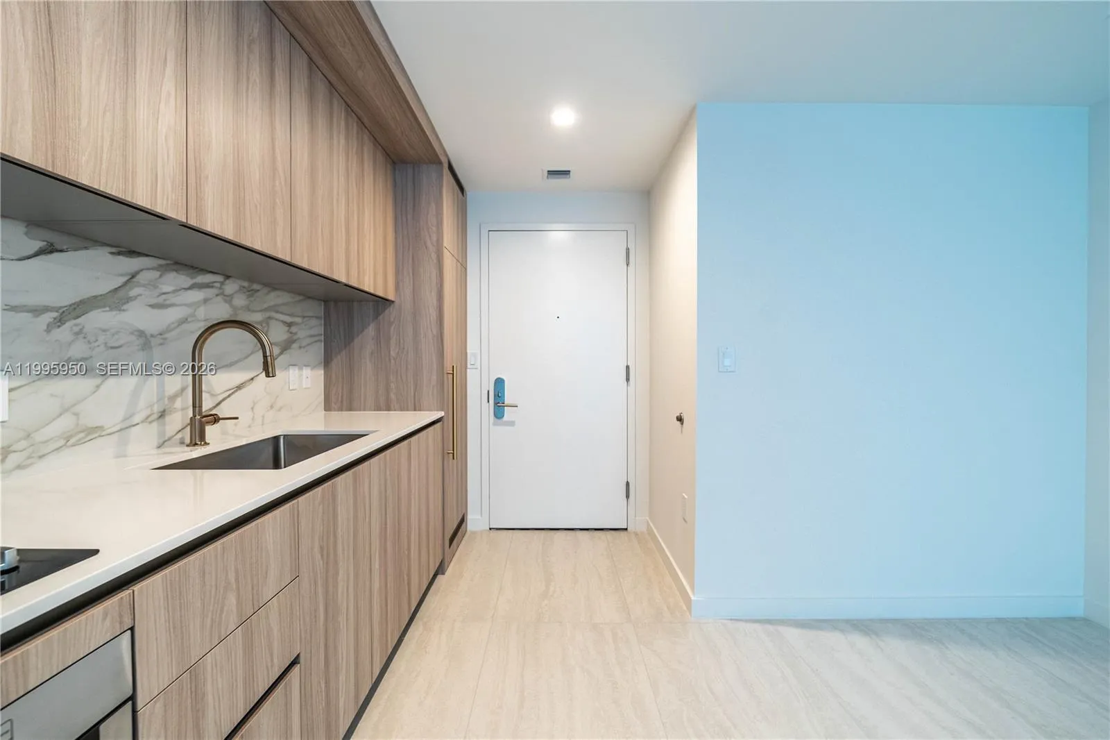 77 Se 5th Street 2908, Miami, Florida 33131, Miami, Florida 33131, 1 Bedroom Bedrooms, ,1 BathroomBathrooms,Residential Lease,For Rent,77 Se 5th Street 2908, Miami, Florida 33131,A11995950