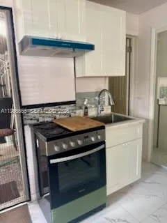 3811 Sw 60th Ter Studio, Davie, Florida 33314, Davie, Florida 33314, ,1 BathroomBathrooms,Residential Lease,For Rent,3811 Sw 60th Ter Studio, Davie, Florida 33314,A11995666