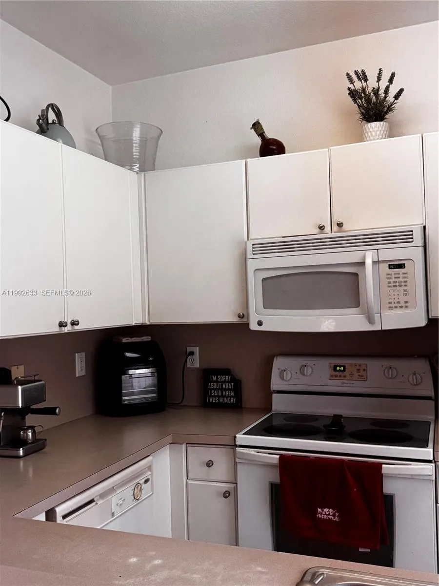 10723 Nw 85th Ter 2-38, Doral, Florida 33178, Doral, Florida 33178, 3 Bedrooms Bedrooms, ,3 BathroomsBathrooms,Residential,For Sale,10723 Nw 85th Ter 2-38, Doral, Florida 33178,A11992633