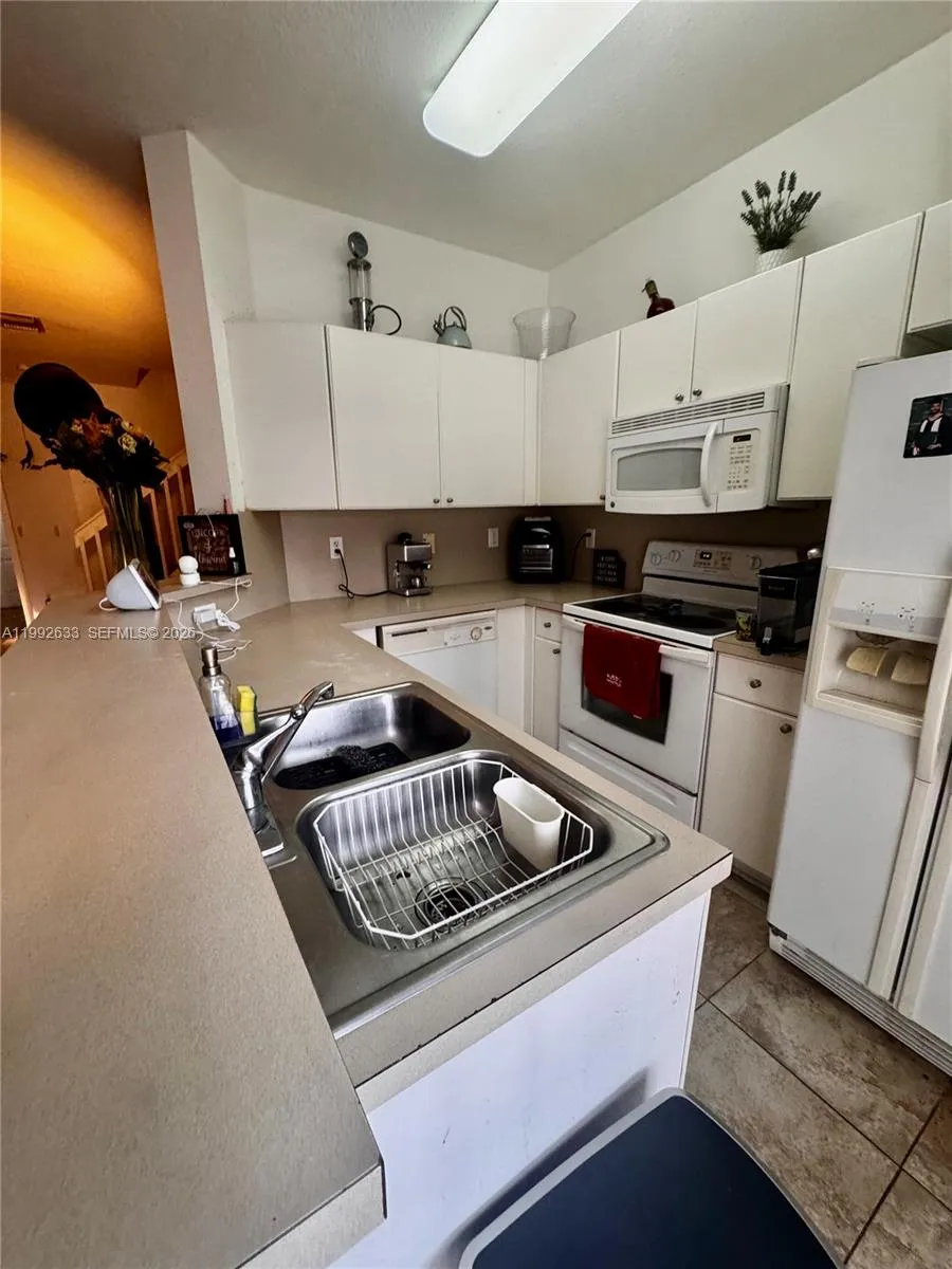 10723 Nw 85th Ter 2-38, Doral, Florida 33178, Doral, Florida 33178, 3 Bedrooms Bedrooms, ,3 BathroomsBathrooms,Residential,For Sale,10723 Nw 85th Ter 2-38, Doral, Florida 33178,A11992633
