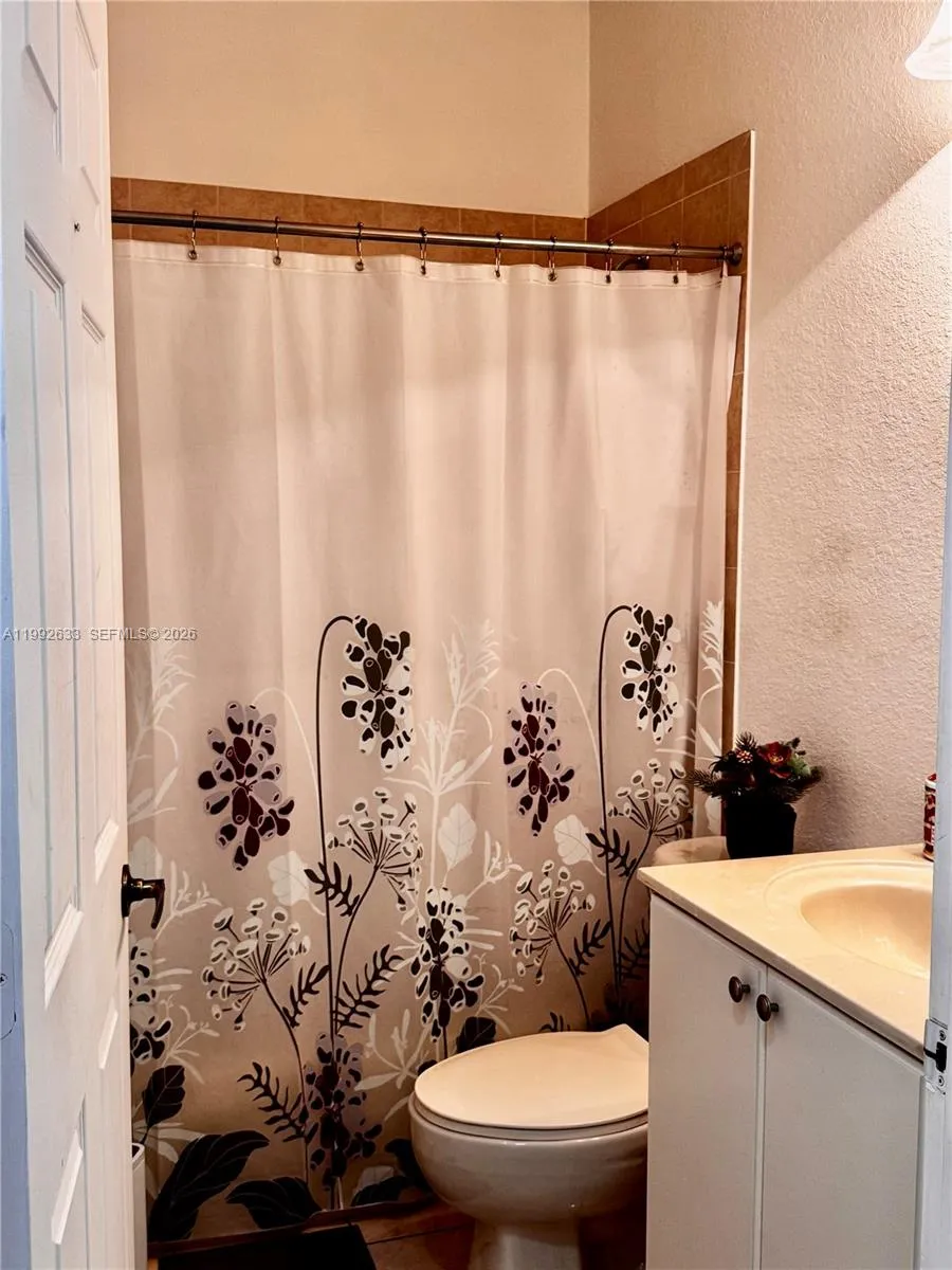 10723 Nw 85th Ter 2-38, Doral, Florida 33178, Doral, Florida 33178, 3 Bedrooms Bedrooms, ,3 BathroomsBathrooms,Residential,For Sale,10723 Nw 85th Ter 2-38, Doral, Florida 33178,A11992633