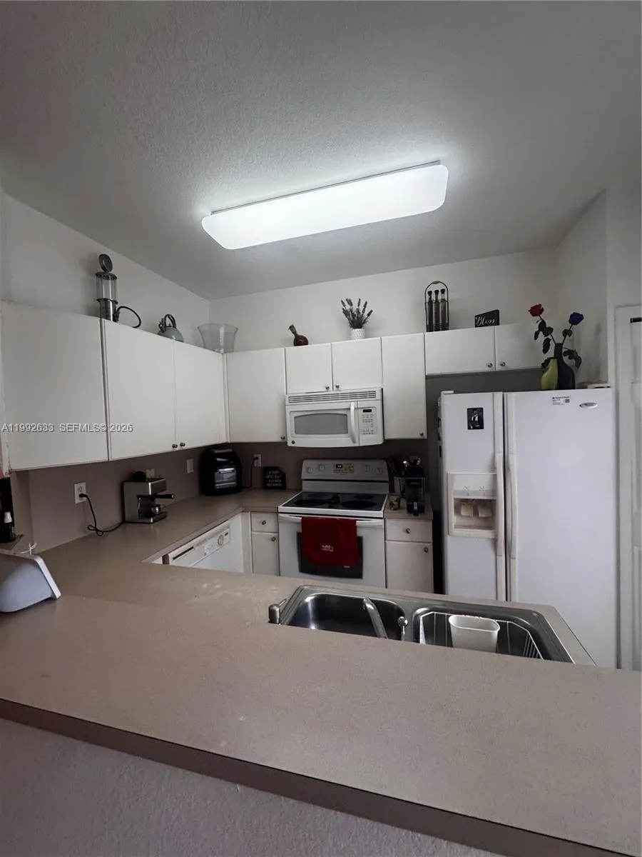 10723 Nw 85th Ter 2-38, Doral, Florida 33178, Doral, Florida 33178, 3 Bedrooms Bedrooms, ,3 BathroomsBathrooms,Residential,For Sale,10723 Nw 85th Ter 2-38, Doral, Florida 33178,A11992633