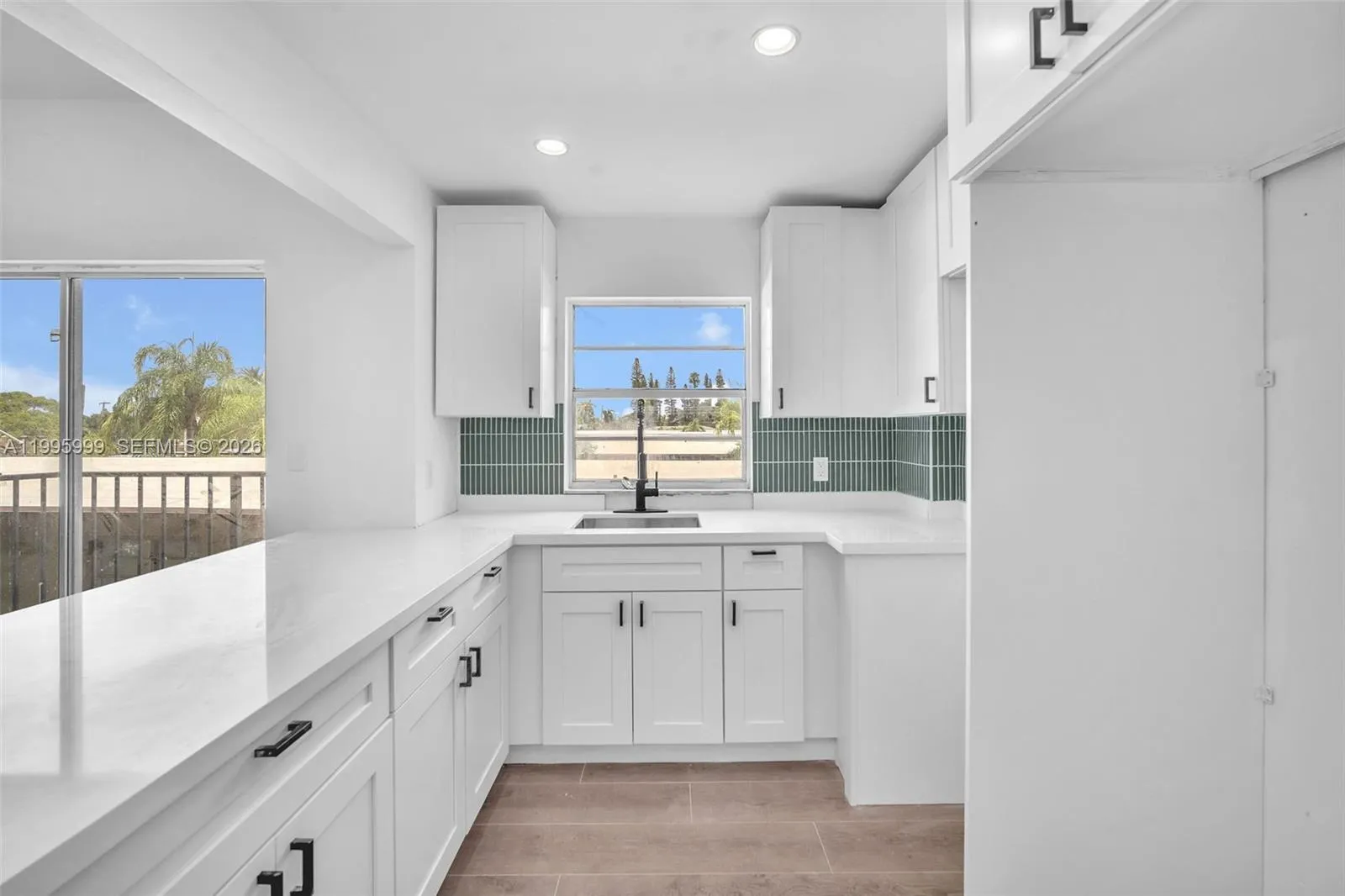 1960 Marseille Dr 304, Miami Beach, Florida 33141, Miami Beach, Florida 33141, 1 Bedroom Bedrooms, ,1 BathroomBathrooms,Residential,For Sale,1960 Marseille Dr 304, Miami Beach, Florida 33141,A11995999