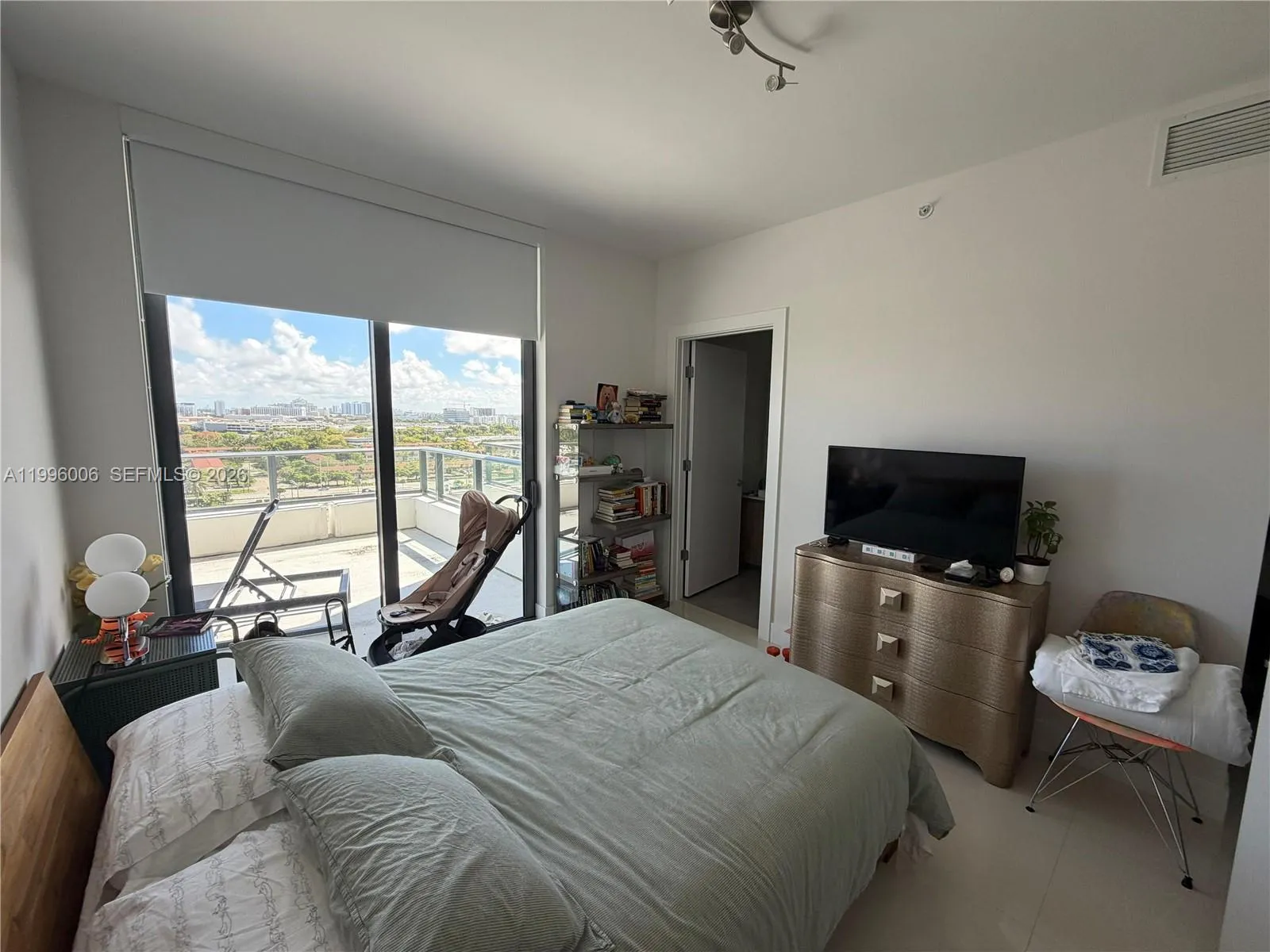 2960 Ne 207th St 1101, Aventura, Florida 33180, Aventura, Florida 33180, 2 Bedrooms Bedrooms, ,2 BathroomsBathrooms,Residential Lease,For Rent,2960 Ne 207th St 1101, Aventura, Florida 33180,A11996006