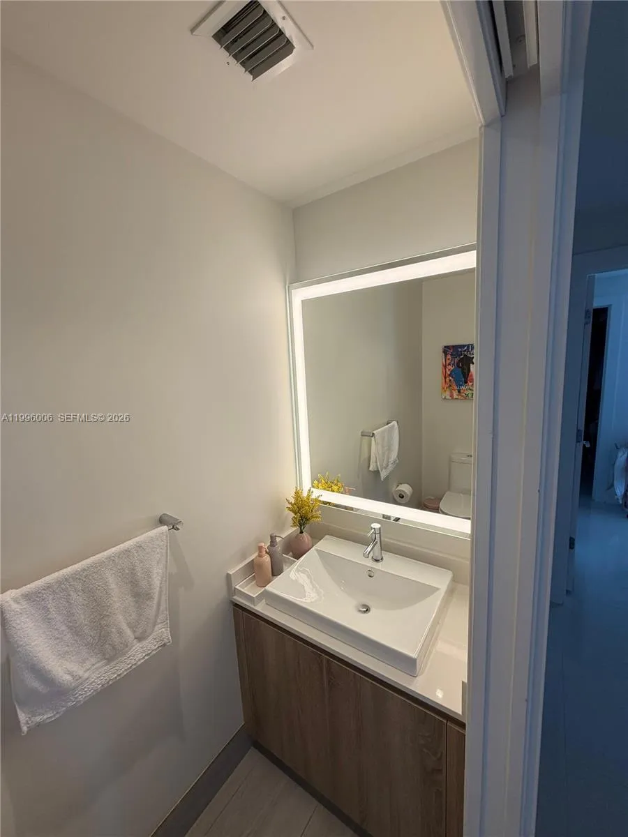 2960 Ne 207th St 1101, Aventura, Florida 33180, Aventura, Florida 33180, 2 Bedrooms Bedrooms, ,2 BathroomsBathrooms,Residential Lease,For Rent,2960 Ne 207th St 1101, Aventura, Florida 33180,A11996006