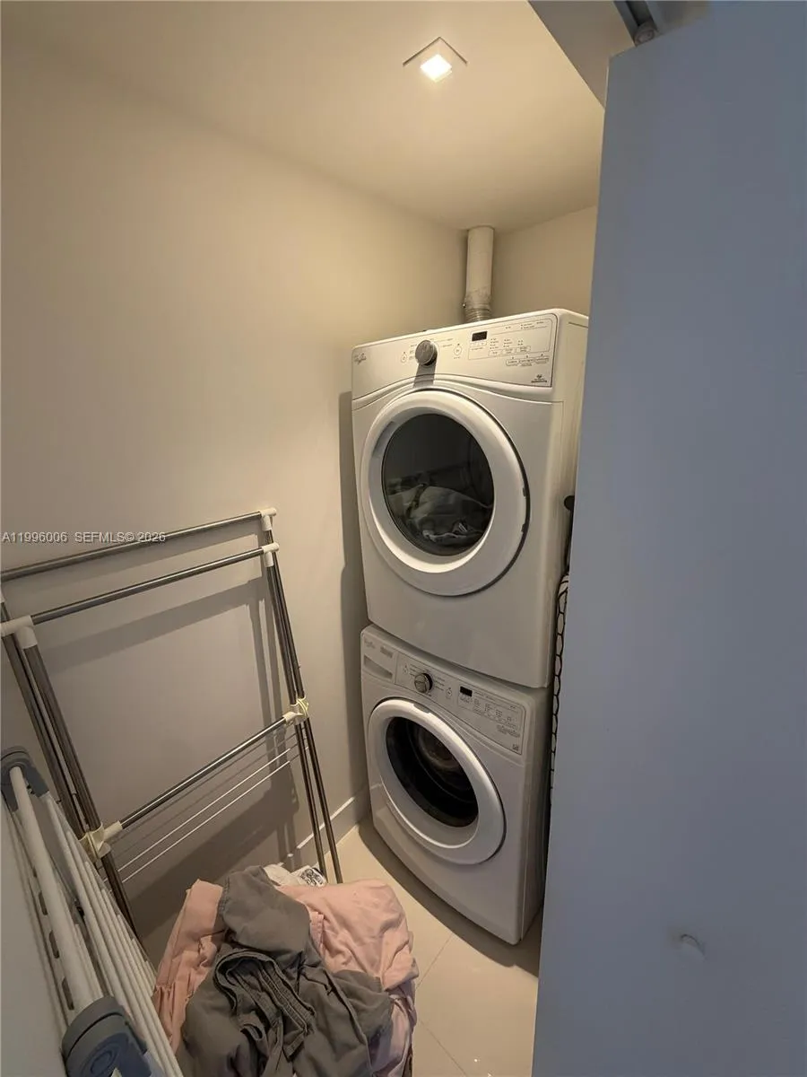 2960 Ne 207th St 1101, Aventura, Florida 33180, Aventura, Florida 33180, 2 Bedrooms Bedrooms, ,2 BathroomsBathrooms,Residential Lease,For Rent,2960 Ne 207th St 1101, Aventura, Florida 33180,A11996006