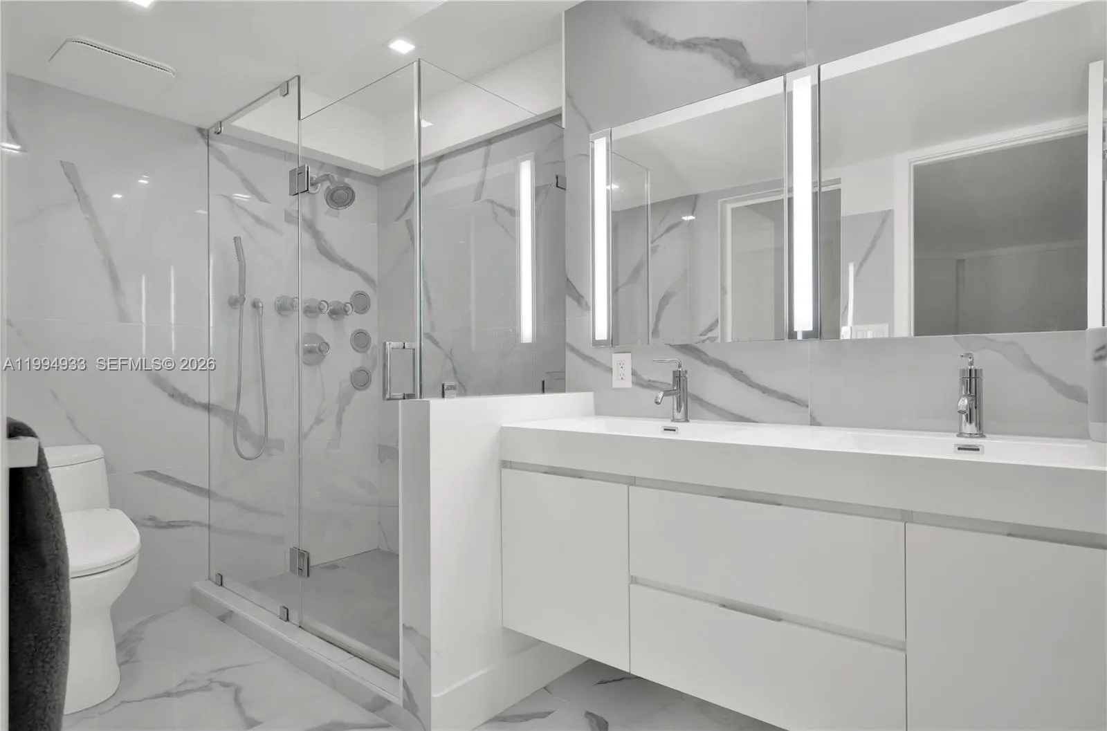 2655 Collins Ave 1911, Miami Beach, Florida 33140, Miami Beach, Florida 33140, 2 Bedrooms Bedrooms, ,2 BathroomsBathrooms,Residential,For Sale,2655 Collins Ave 1911, Miami Beach, Florida 33140,A11994933