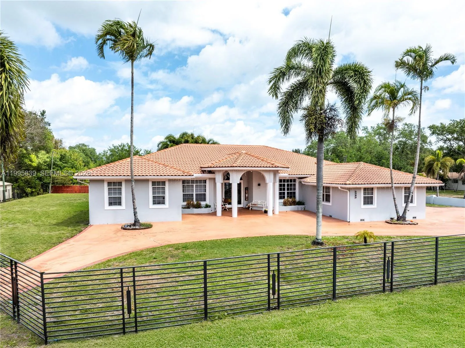5303 Sw 111th Ter, Davie, Florida 33328, Davie, Florida 33328, 5 Bedrooms Bedrooms, ,4 BathroomsBathrooms,Residential,For Sale,5303 Sw 111th Ter, Davie, Florida 33328,A11995839