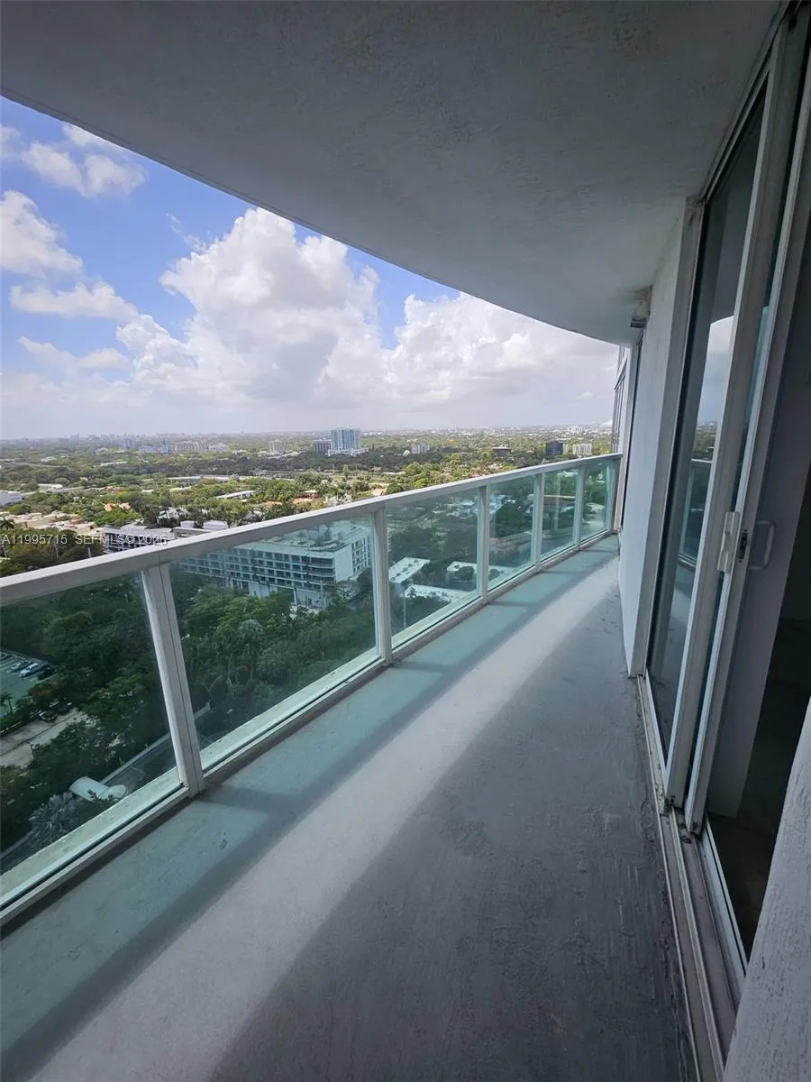 2101 Brickell Ave 2111, Miami, Florida 33129, Miami, Florida 33129, 1 Bedroom Bedrooms, ,1 BathroomBathrooms,Residential Lease,For Rent,2101 Brickell Ave 2111, Miami, Florida 33129,A11995715