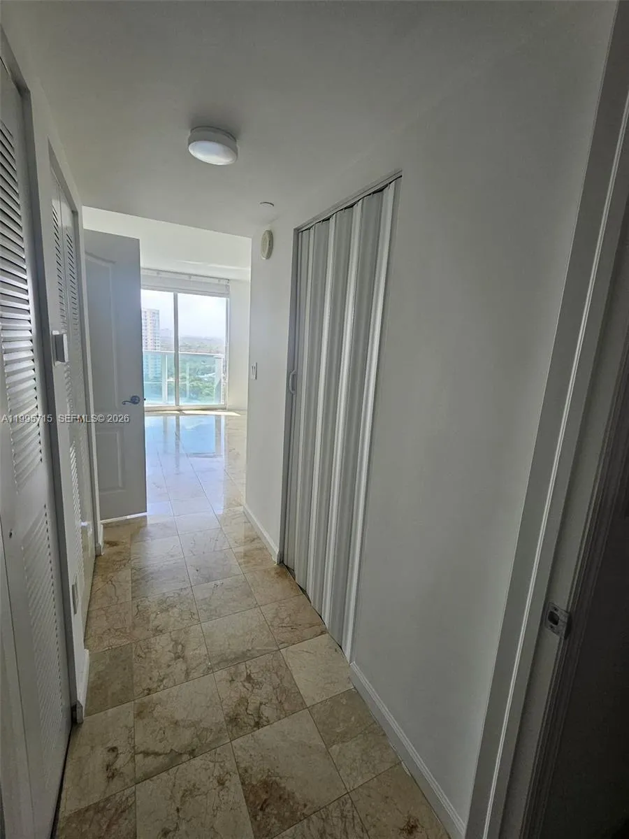 2101 Brickell Ave 2111, Miami, Florida 33129, Miami, Florida 33129, 1 Bedroom Bedrooms, ,1 BathroomBathrooms,Residential Lease,For Rent,2101 Brickell Ave 2111, Miami, Florida 33129,A11995715