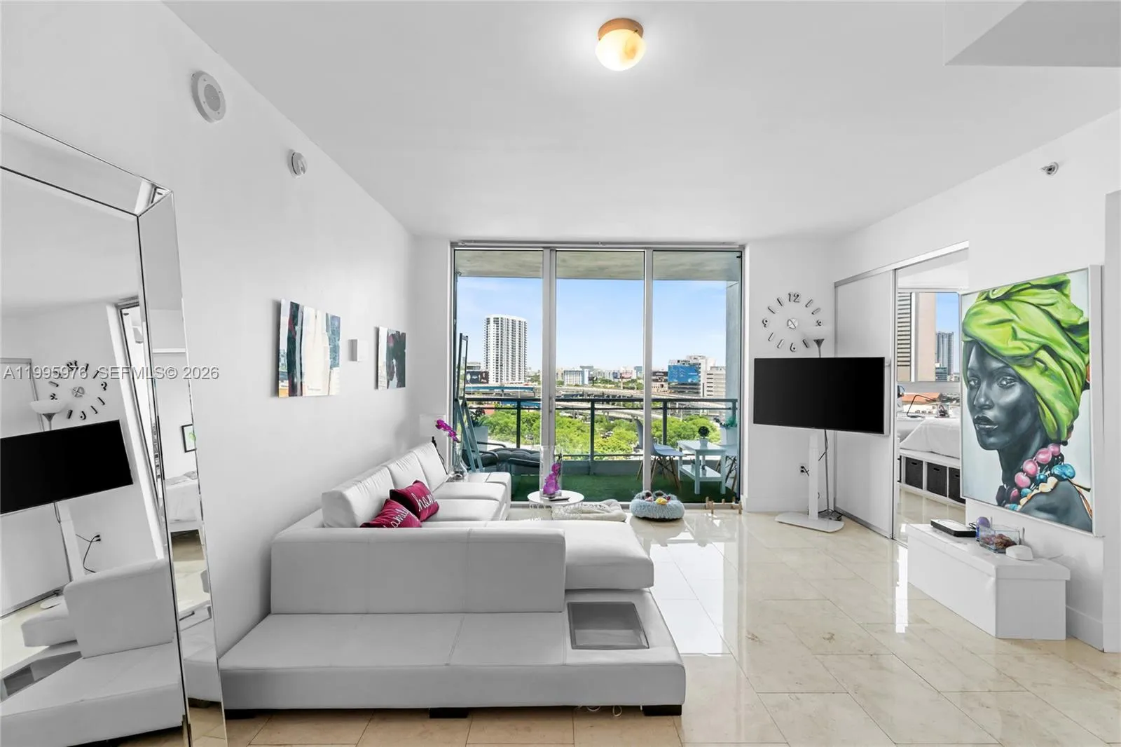 90 Sw 3rd St 1209, Miami, Florida 33130, Miami, Florida 33130, 1 Bedroom Bedrooms, ,1 BathroomBathrooms,Residential Lease,For Rent,90 Sw 3rd St 1209, Miami, Florida 33130,A11995976