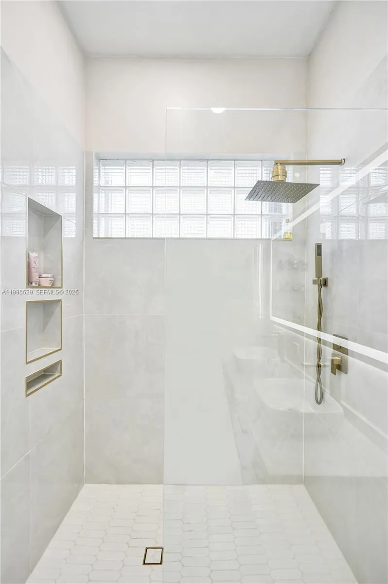 6928 Nw 33rd St, Margate, Florida 33063, Margate, Florida 33063, 2 Bedrooms Bedrooms, ,2 BathroomsBathrooms,Residential Lease,For Rent,6928 Nw 33rd St, Margate, Florida 33063,A11995529